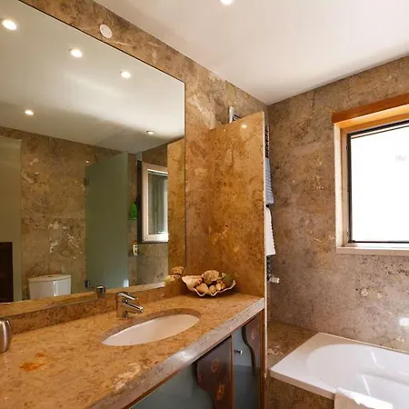 Special Vilamoura 6 Bedrooms Lagoon Private Pool Вилла